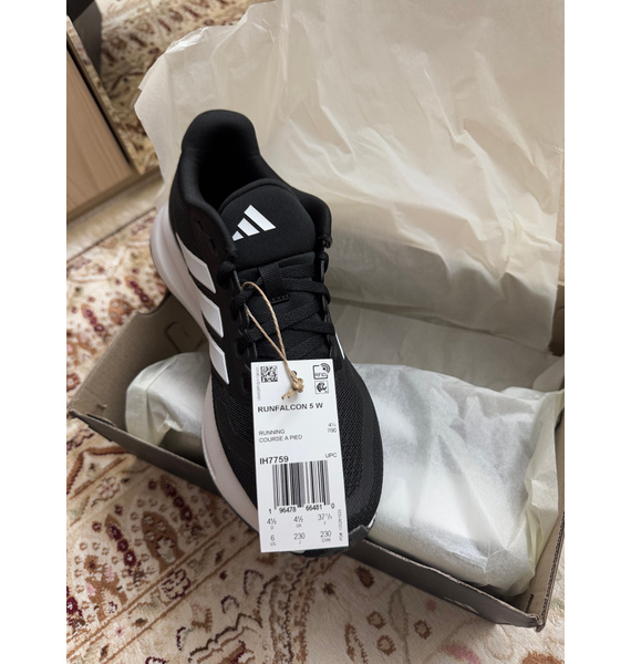 Кроссовки • adidas • Черный