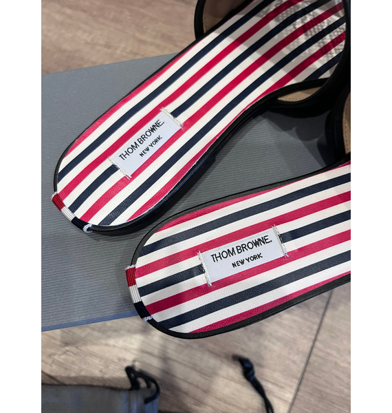 Шлепанцы • Thom Browne • Черный
