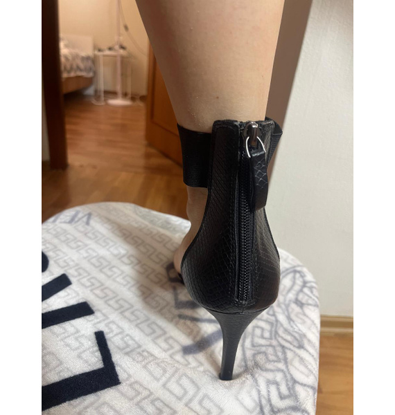 Босоножки • Vera Wang • Бежевый