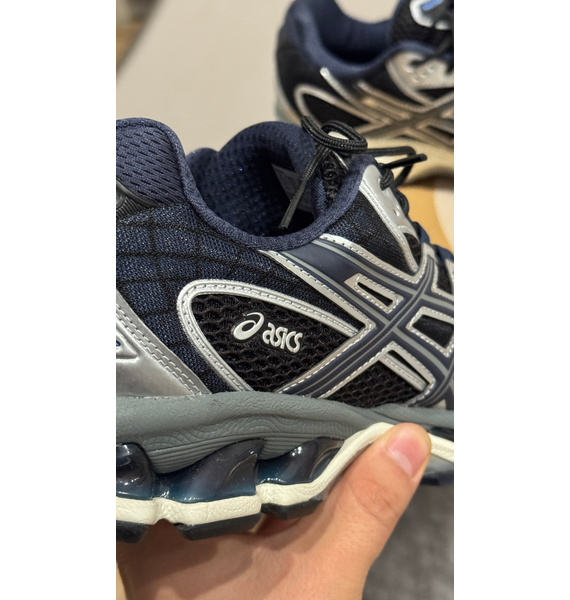 Кроссовки • ASICS • Темно-синий