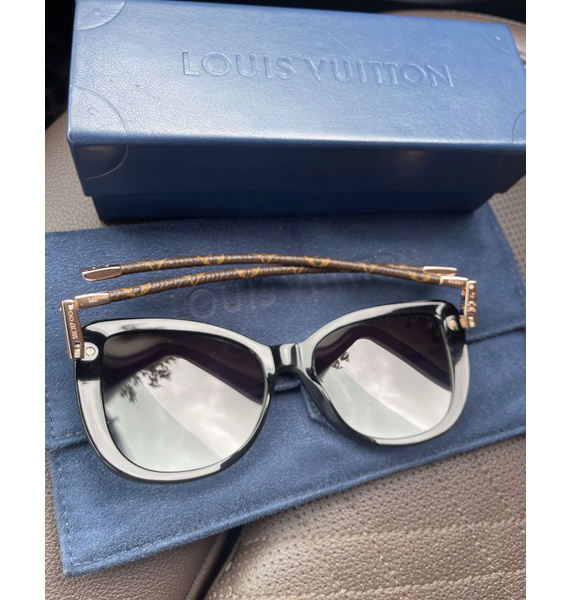 Солнцезашитные очки • Louis Vuitton • Черный