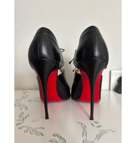 Туфли • Christian Louboutin • Черный