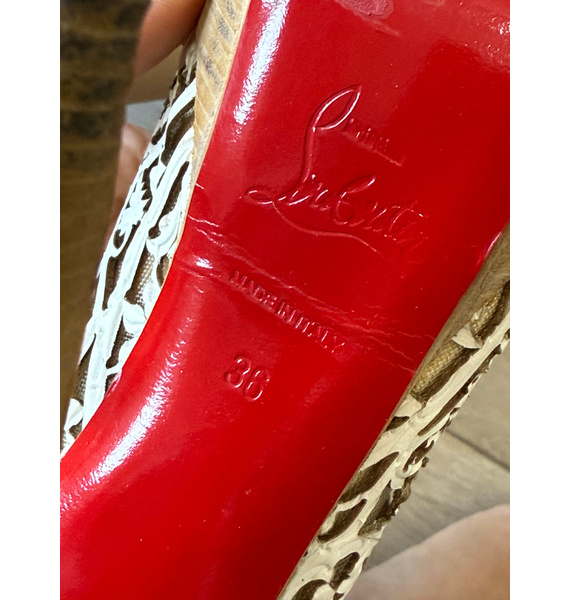 Туфли • Christian Louboutin • Белый