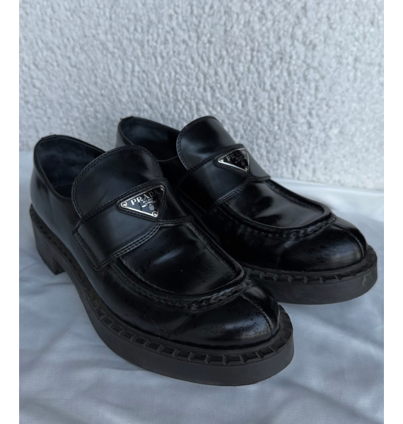 Лоферы • Prada • Черный