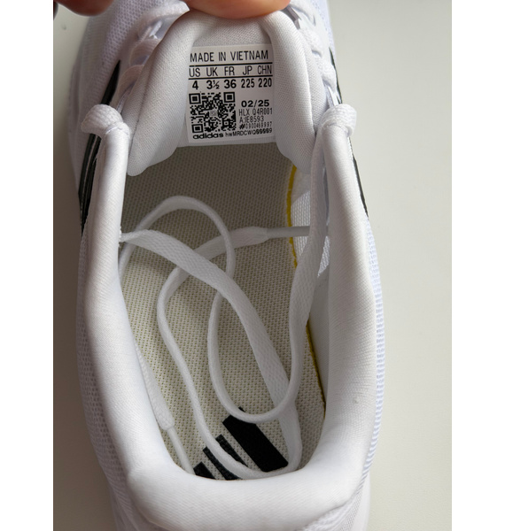 Кроссовки • adidas • Белый
