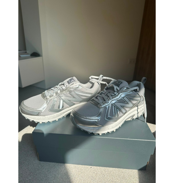 Кроссовки • New Balance • Серебряный