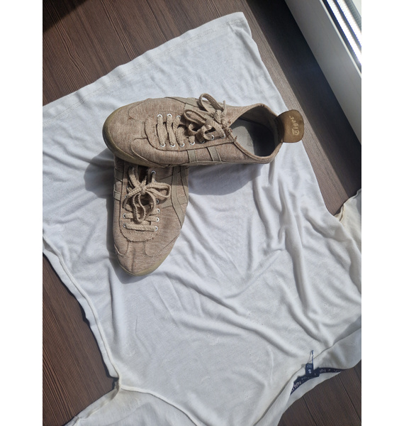 Кроссовки • Onitsuka Tiger • Песочный
