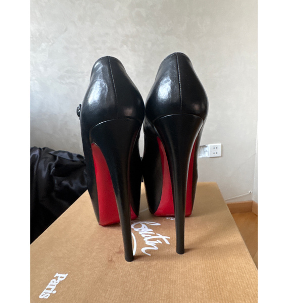 Туфли • Christian Louboutin • Черный