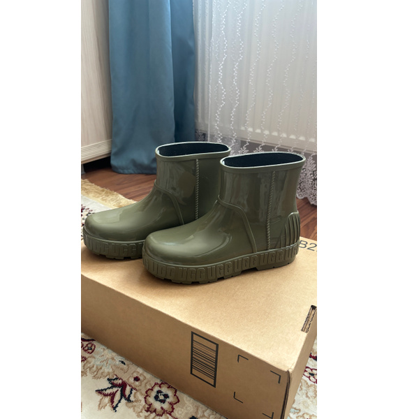 Сапоги • UGG • Хаки