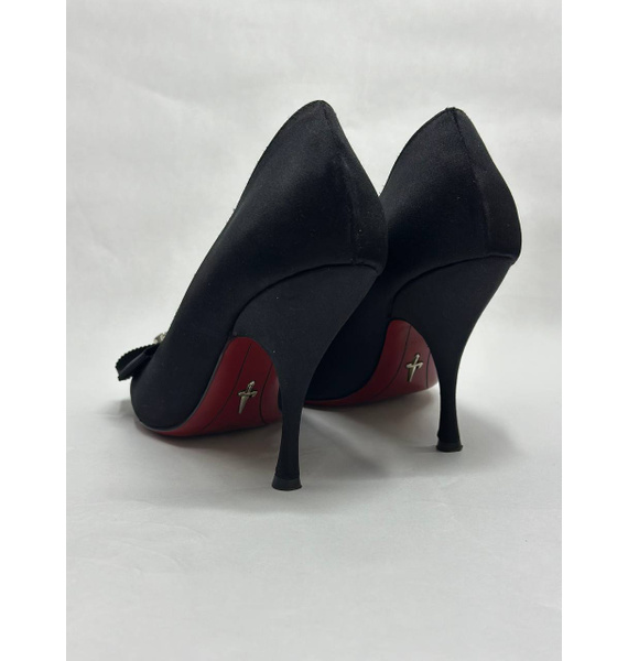 Босоножки • Cesare Paciotti • Черный