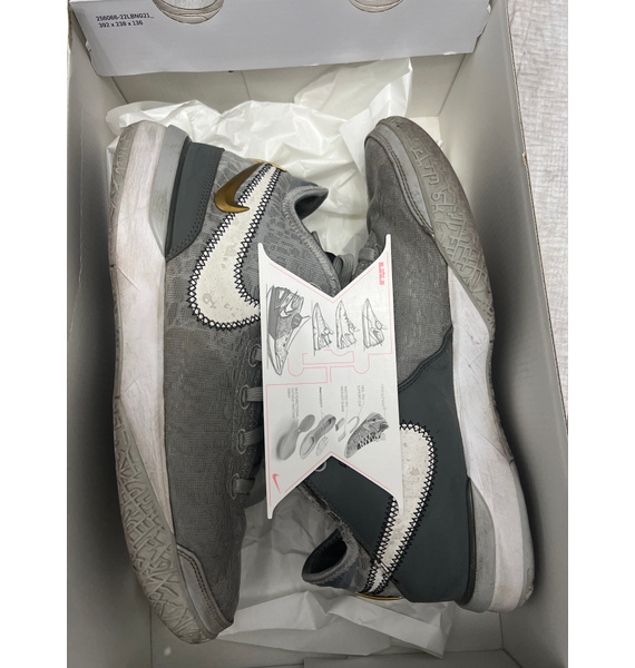 Кроссовки • Nike • Серый