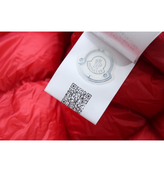 Пуховик • Moncler • Красный