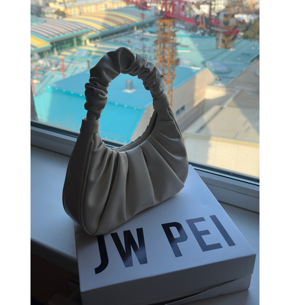 Сумка • JW PEI • Кремовый