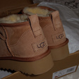 Ботинки • UGG • Бежевый