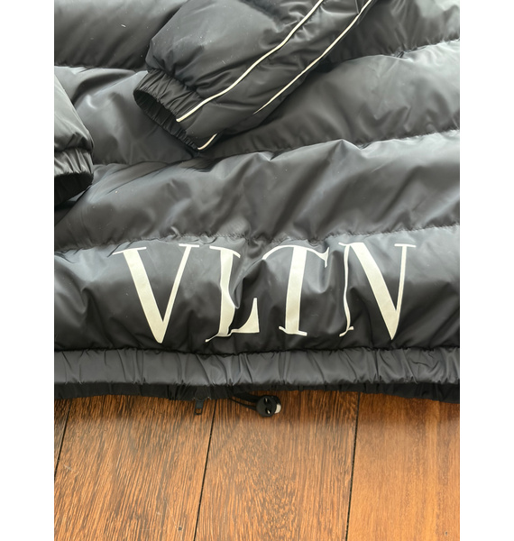 Пуховик • Valentino • Черный