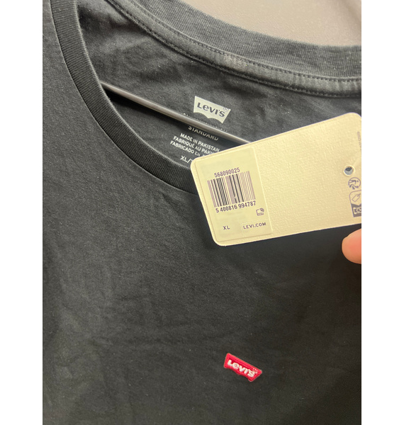 Футболка • Levi's • Черный