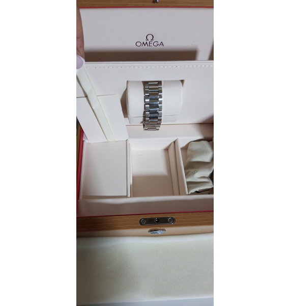 Часы • OMEGA • Серебряный