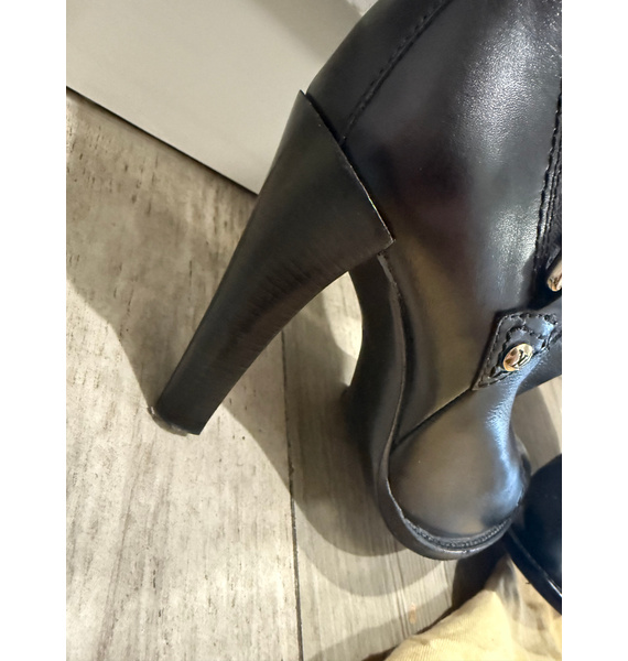 Ботинки • Louis Vuitton • Черный