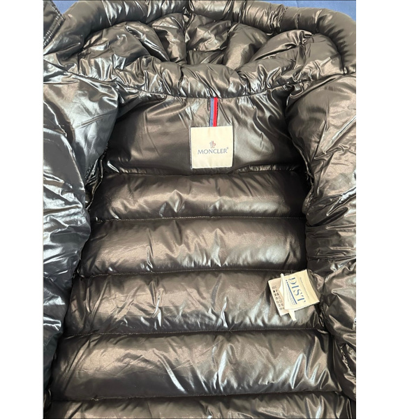 Пуховик • Moncler • Черный