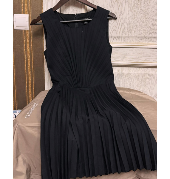 Платье • DKNY • Черный