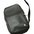Барсетка • Louis Vuitton • Черный