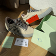 Кроссовки • Off-White • Бежевый