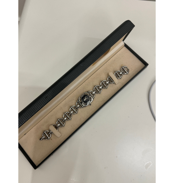 Часы • Gucci • Серебряный