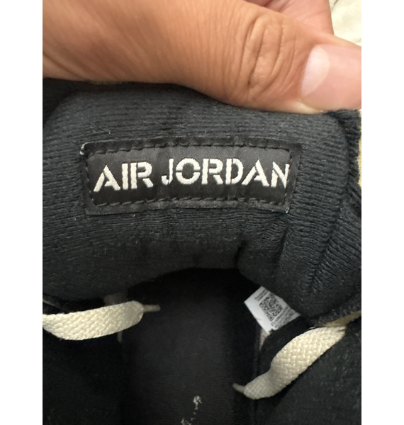 Кроссовки • Jordan • Белый