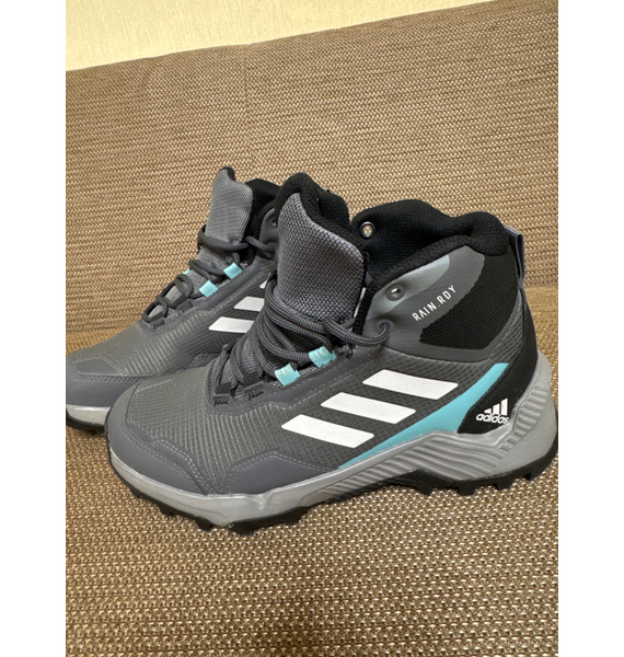 Кроссовки • adidas • Серый