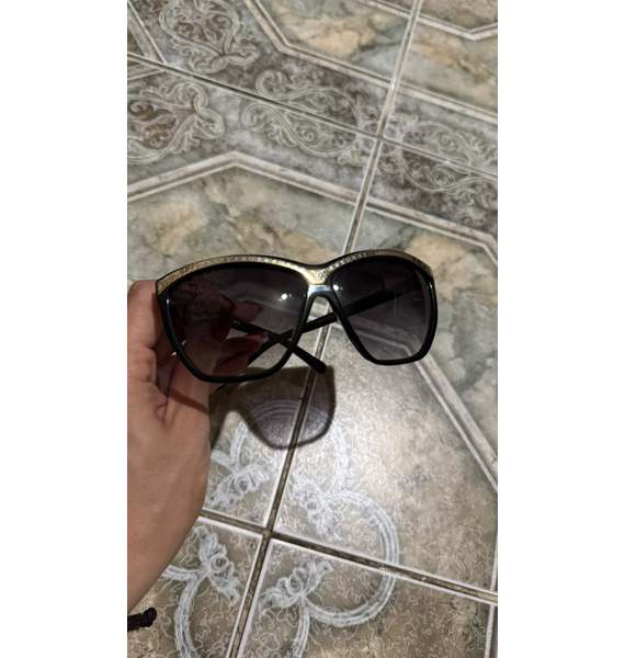 Очки • Louis Vuitton • Черный