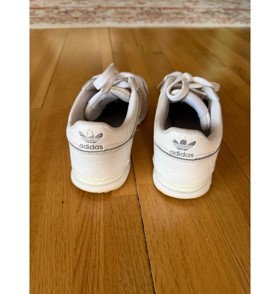 Кроссовки • adidas • Белый
