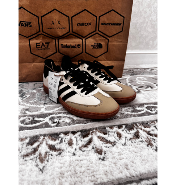 Кроссовки • adidas • Бежевый