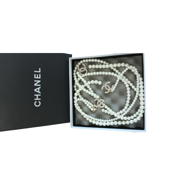Бусы • Chanel • Белый