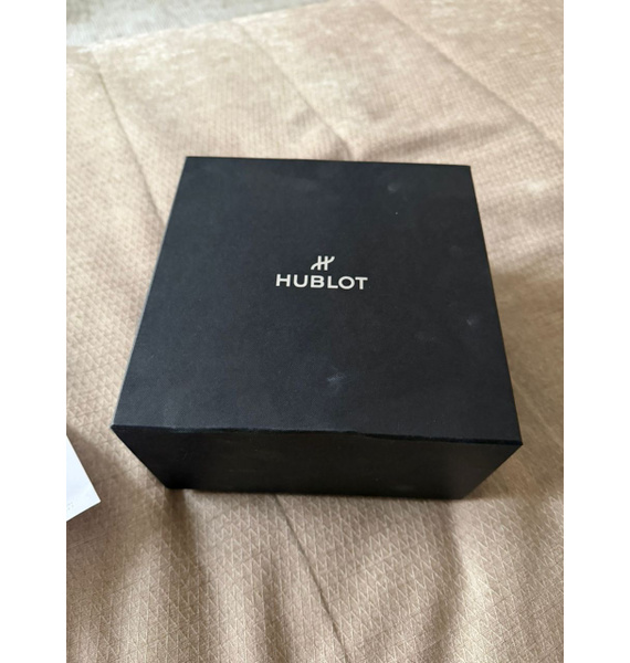 Часы • Hublot • Серебряный