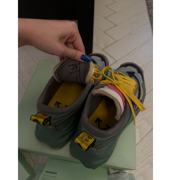 Кроссовки • Off-White • Зеленый